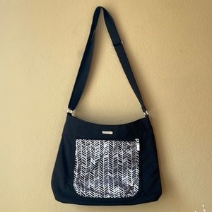 Used Black Baggallini Crossbody Chevron Print Bag